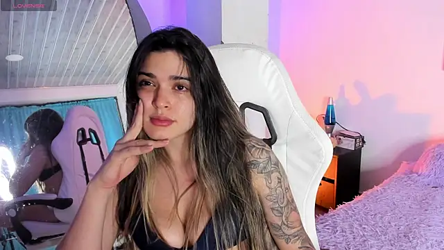 Snapshot of MiaVillalobos chatting on May 12, 2026, 2:19 am MiaVillalobos online show from May 12, 2026, 2:19 am