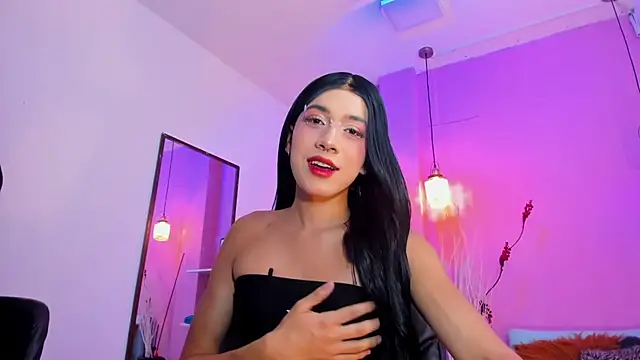 Snapshot of KristallSwan chatting on September 27, 2025, 3:11 am KristallSwan online show from September 27, 2025, 3:11 am