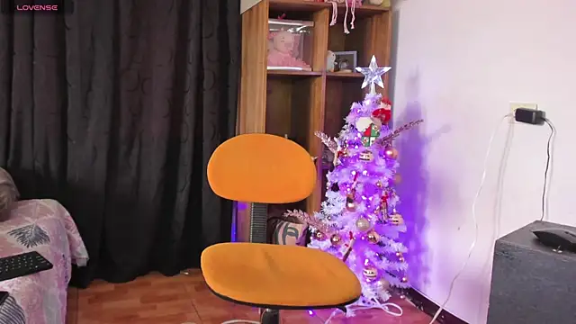 Snapshot of JamesDeker chatting on November 24, 2025, 1:33 pm JamesDeker online show from November 24, 2025, 1:33 pm