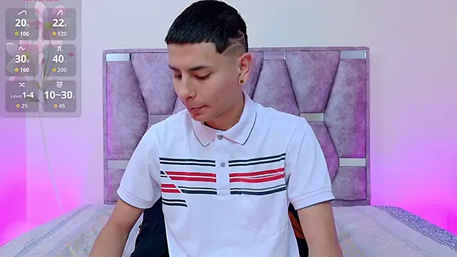 lana and liam  online show from October 5, 2025, 10:24 am