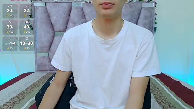 lana and liam  online show from October 20, 2025, 10:27 am