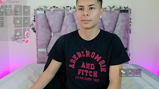 lana and liam  online show from November 25, 2025, 9:31 am