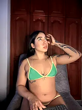 KaditaNavarro online show from September 13, 2025, 9:58 pm