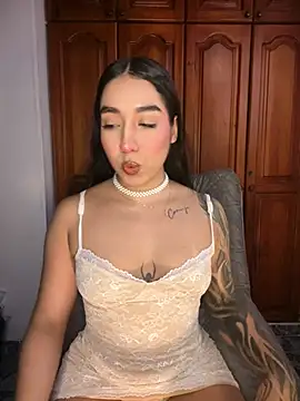 Snapshot of KaditaNavarro chatting on July 24, 2026, 11:47 pm KaditaNavarro online show from July 24, 2026, 11:47 pm