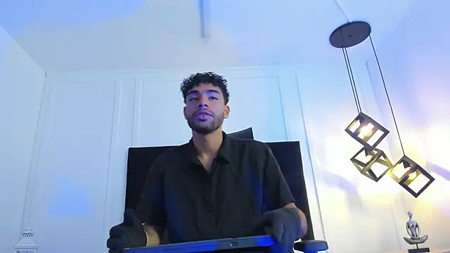 Snapshot of RaphaelDufort chatting on October 19, 2025, 6:52 pm RaphaelDufort online show from October 19, 2025, 6:52 pm