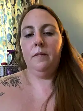 Snapshot of Domimommy420 chatting on October 9, 2025, 5:33 pm Domimommy420 online show from October 9, 2025, 5:33 pm