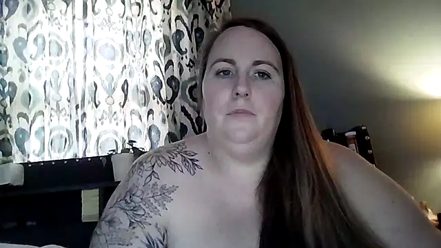 Snapshot of Domimommy420 chatting on November 4, 2025, 6:18 pm Domimommy420 online show from November 4, 2025, 6:18 pm