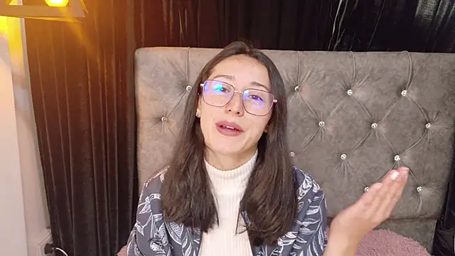 Ginevra esposito online show from September 16, 2025, 12:28 pm