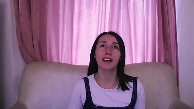 Snapshot of Ginevra_esposito chatting on June 22, 2026, 12:46 pm Ginevra esposito online show from June 22, 2026, 12:46 pm