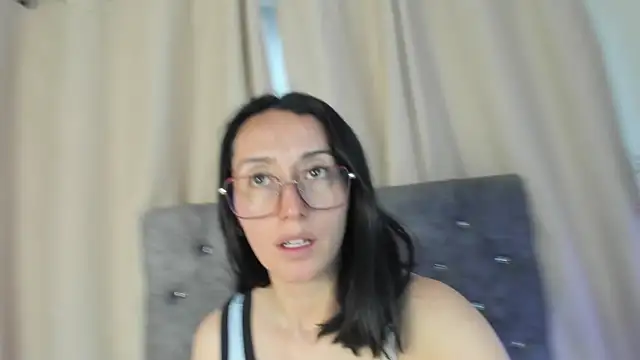 Snapshot of Ginevra_esposito chatting on July 16, 2026, 12:44 pm Ginevra esposito online show from July 16, 2026, 12:44 pm