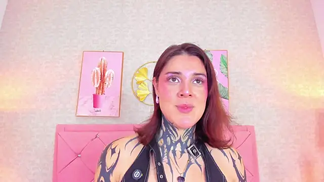 Snapshot of mystikdoll chatting on October 20, 2025, 12:05 pm mystikdoll online show from October 20, 2025, 12:05 pm