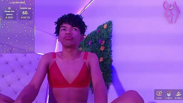 Snapshot of Ivone_Rose_ chatting on October 4, 2025, 12:36 pm Ivone Rose online show from October 4, 2025, 12:36 pm