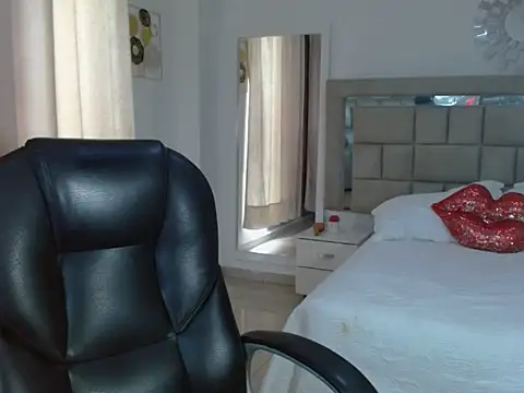 Snapshot of lilithfox05 chatting on October 27, 2025, 6:56 pm lilithfox05 online show from October 27, 2025, 6:56 pm