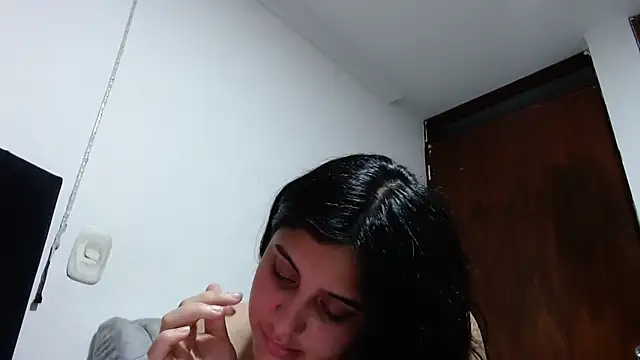 Snapshot of Electraweb_09 chatting on October 9, 2025, 9:35 pm Electraweb 09 online show from October 9, 2025, 9:35 pm