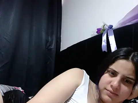 Snapshot of Electraweb_09 chatting on November 14, 2025, 9:35 pm Electraweb 09 online show from November 14, 2025, 9:35 pm