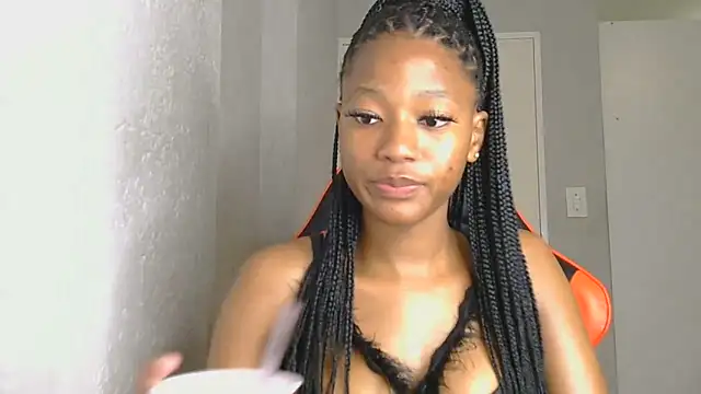 Snapshot of Ballenciaa chatting on October 18, 2025, 7:25 pm Ballenciaa online show from October 18, 2025, 7:25 pm