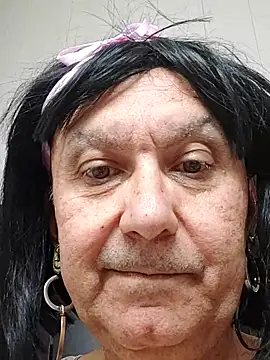 Snapshot of Emily_de_Carla chatting on June 22, 2026, 2:36 pm Emily de Carla online show from June 22, 2026, 2:36 pm