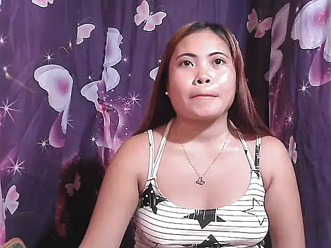Hot Samantha4u online show from May 23, 2026, 11:42 pm