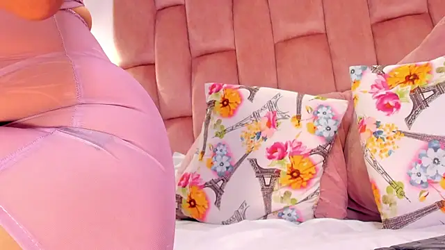 aishathornee online show from February 11, 2026, 8:58 pm