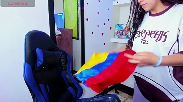 Raven Rouge  online show from July 24, 2026, 12:25 pm