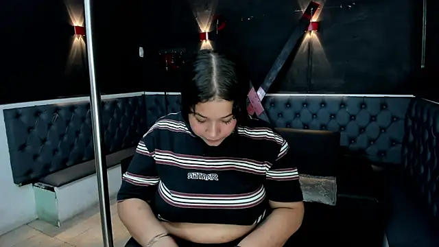 Stephy  online show from November 6, 2025, 3:51 am