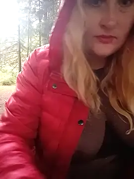 XHelenaX90 online show from October 17, 2025, 7:33 am