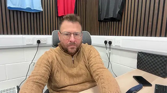 bilf1978 online show from February 13, 2026, 7:26 am