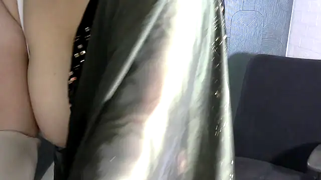 Snapshot of sexy_indianboobs chatting on December 15, 2024, 3:42 pm sexy indianboobs online show from December 15, 2024, 3:42 pm