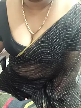 Snapshot of Tamil-rami chatting on November 24, 2025, 8:03 am Tamil-rami online show from November 24, 2025, 8:03 am