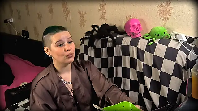 Snapshot of NeonNectar_ chatting on November 30, 2025, 5:06 pm NeonNectar online show from November 30, 2025, 5:06 pm