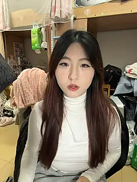 ououlovelove online show from February 9, 2026, 2:21 pm