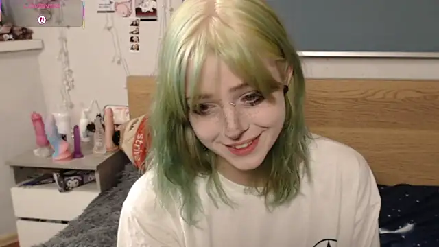 Snapshot of triplebakaaa chatting on November 11, 2025, 6:41 pm triplebakaaa online show from November 11, 2025, 6:41 pm