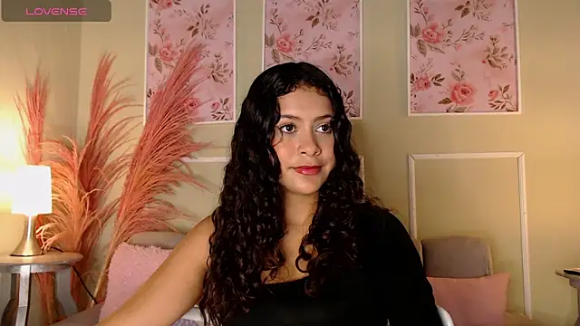 CurlyDani online show from September 18, 2025, 7:05 pm