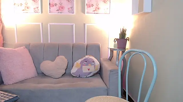 CurlyDani online show from February 28, 2026, 2:23 am