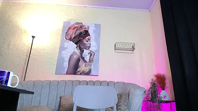 CurlyDani online show from March 12, 2026, 2:12 pm