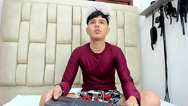 Felipe Cold online show from September 21, 2025, 2:24 am