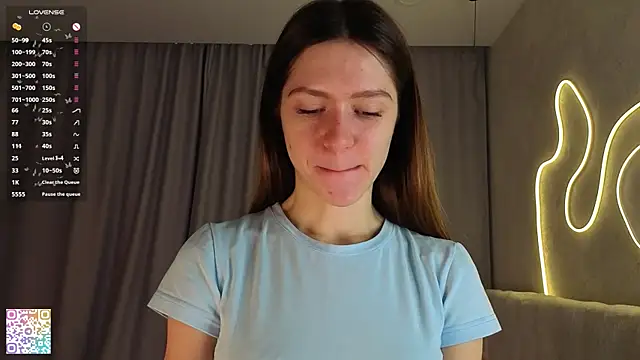 Snapshot of MinaMancilla chatting on October 4, 2025, 4:21 am MinaMancilla online show from October 4, 2025, 4:21 am