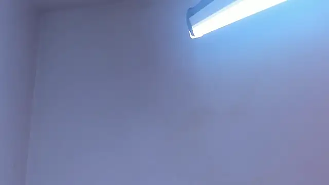 crystaldarliing online show from November 29, 2025, 11:19 pm