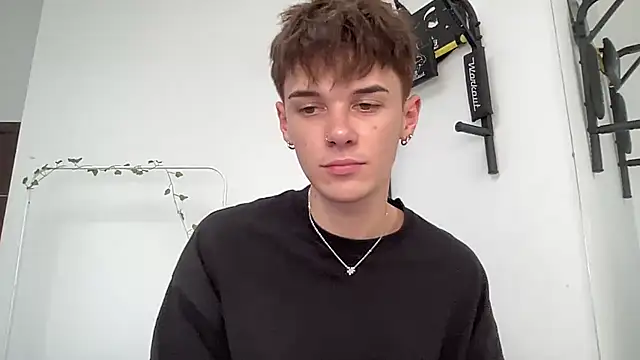 Snapshot of Milk_Guy chatting on September 25, 2025, 12:09 pm Milk Guy online show from September 25, 2025, 12:09 pm