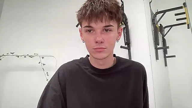 Snapshot of Milk_Guy chatting on September 29, 2025, 1:05 pm Milk Guy online show from September 29, 2025, 1:05 pm