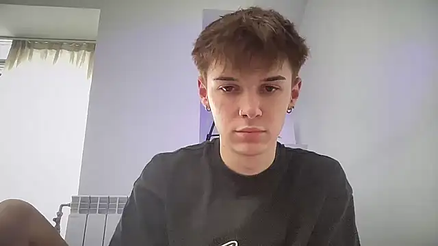 Snapshot of Milk_Guy chatting on October 16, 2025, 8:37 am Milk Guy online show from October 16, 2025, 8:37 am