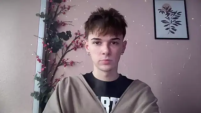 Snapshot of Milk_Guy chatting on October 31, 2025, 11:44 am Milk Guy online show from October 31, 2025, 11:44 am