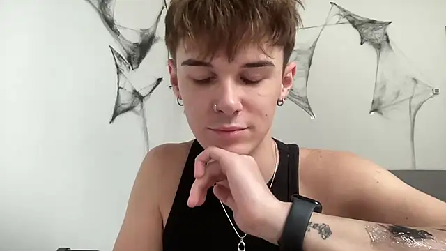 Snapshot of Milk_Guy chatting on November 17, 2025, 10:43 am Milk Guy online show from November 17, 2025, 10:43 am