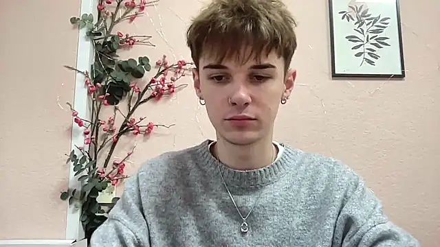 Snapshot of Milk_Guy chatting on November 24, 2025, 1:11 pm Milk Guy online show from November 24, 2025, 1:11 pm