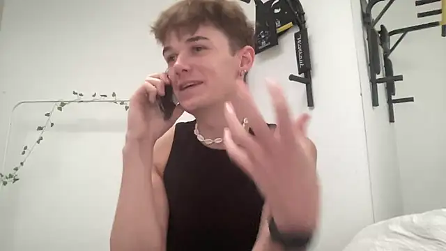 Snapshot of Milk_Guy chatting on November 28, 2025, 12:08 pm Milk Guy online show from November 28, 2025, 12:08 pm