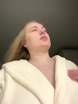 DeniMilkyyyyy online show from February 2, 2026, 11:14 pm