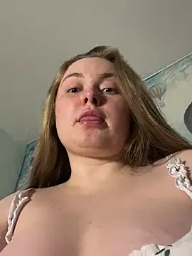 DeniMilkyyyyy online show from June 10, 2026, 2:27 pm