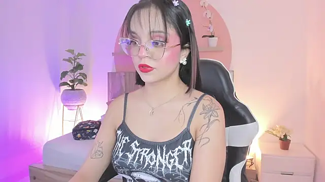 Clara Luu online show from April 25, 2026, 3:20 am