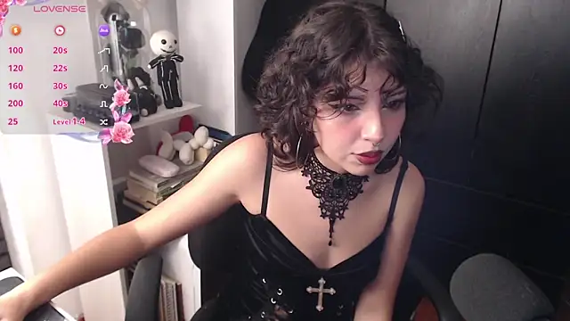 BiiHoney online show from June 18, 2026, 3:40 am