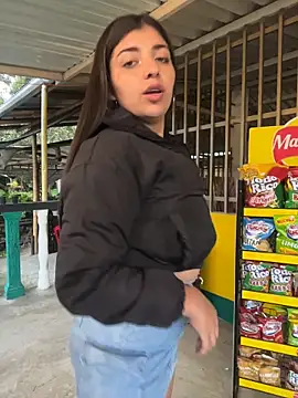 Snapshot of Isaa-Sweet chatting on November 28, 2025, 11:13 am Isaa-Sweet online show from November 28, 2025, 11:13 am